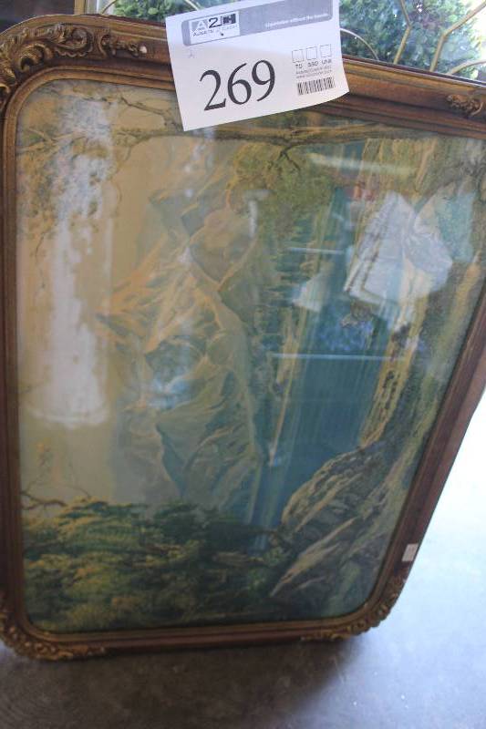 lot 269 image: Lot of (2) Decorative Framed Wall Art