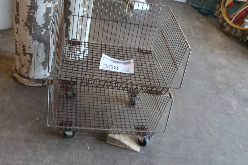 lot 358 image: 2-Tier 4-Wheel Metal Cart