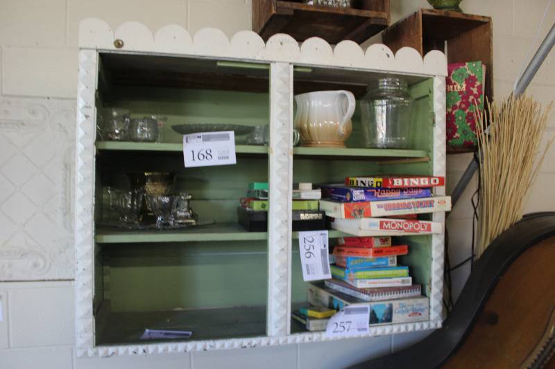 lot 169 image: 3-Shelf Storage Cabinet
