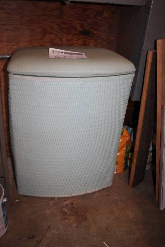 lot 57 image: Clothes Basket