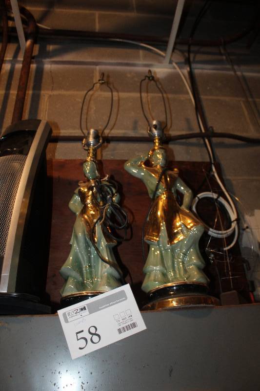 lot 58 image: Mid Century Asian Lamp set. Working.