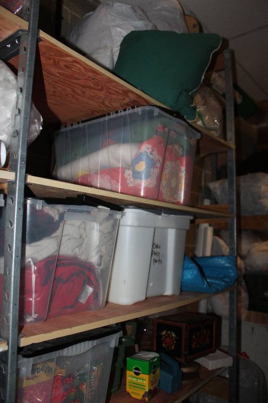lot 205 image: Pillows, Blankets, Bird Stuff, Jewelry Box, Metal Dresser