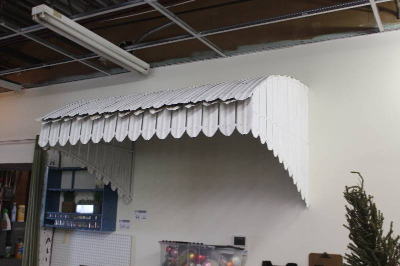 lot 44 image: Metal Awning