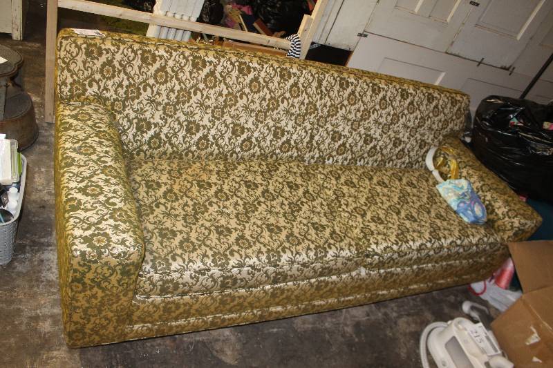 lot 39 image: Vintage Mid Century floral sofa