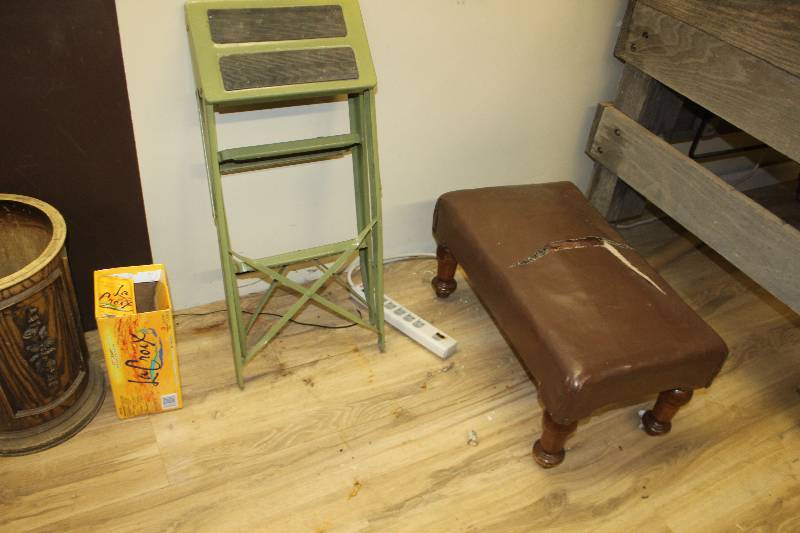 lot 221 image: Step Ladder, Foot Stool