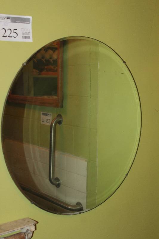 lot 225 image: Lot of (4) Oval Mirrors