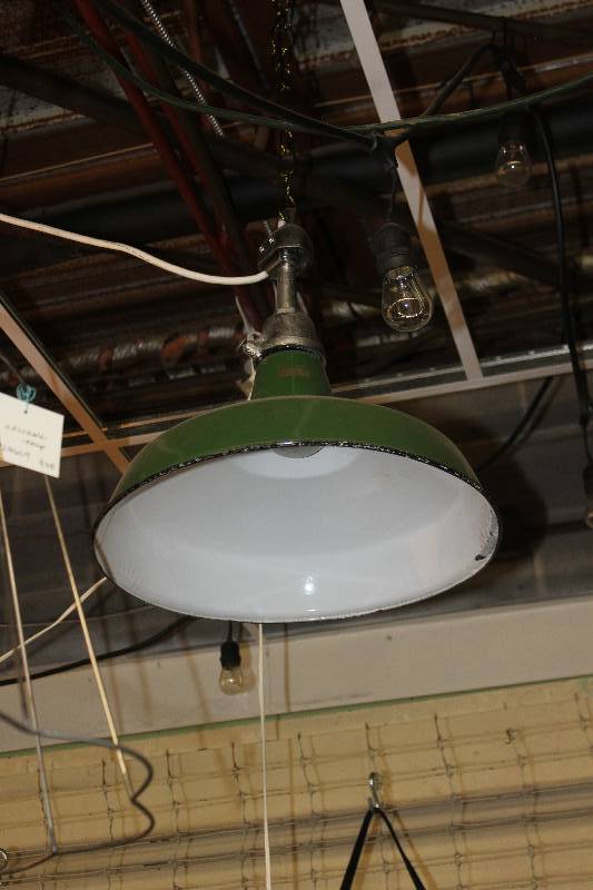 lot 250 image: Lot of (2) Hanging Lamps