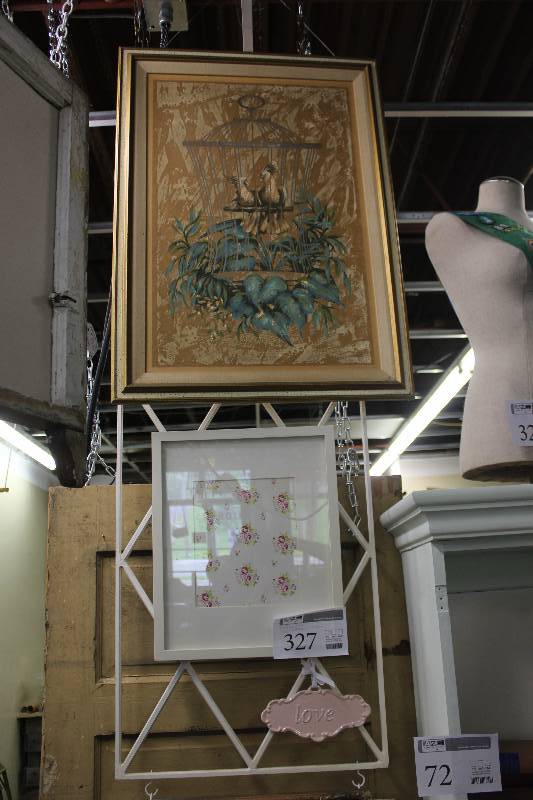 lot 327 image: Lot of (5) Includes 3) Pictures, 2) Frame - Screen