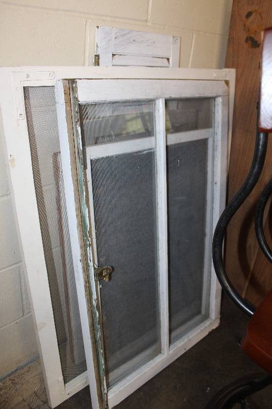 lot 321 image: Lot of (6) House Includes 5) Windows, 1) Shutter