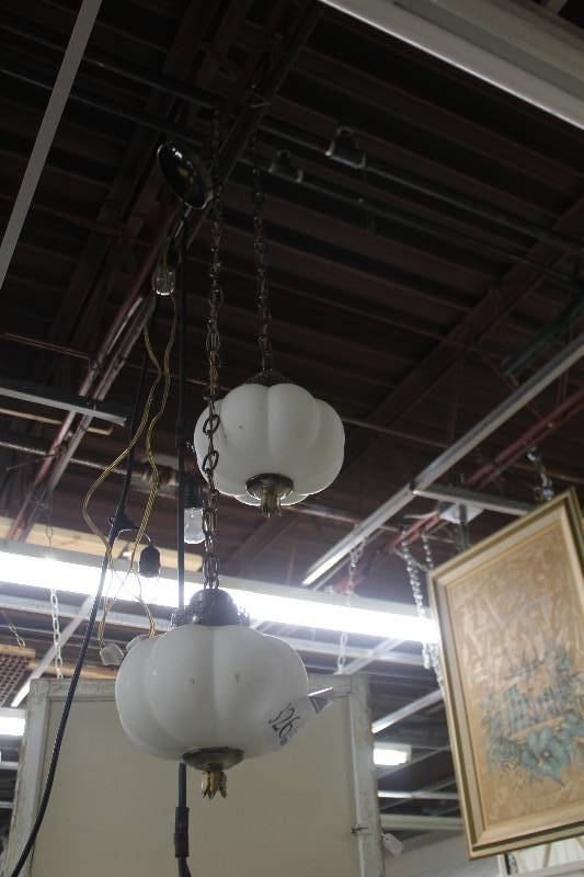 lot 326 image: Lot of (2) Hanging Lights