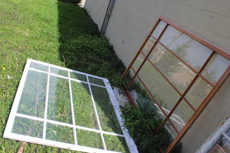lot 337 image: Lot of (2) House Windows