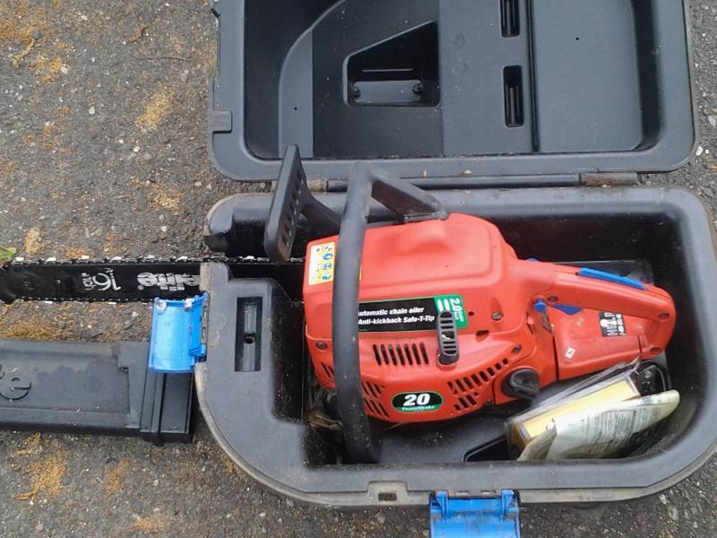 lot 12 image: Homelite 16 Inch Chain Saw