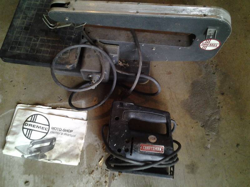 lot 20 image: Dremel Scroll Saw & Craftsman Jig Saw
