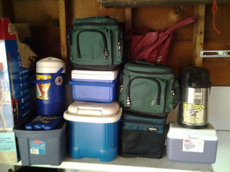 lot 34 image: Large Lot Of Coolers, Insulated Lunch Boxes, Jugs