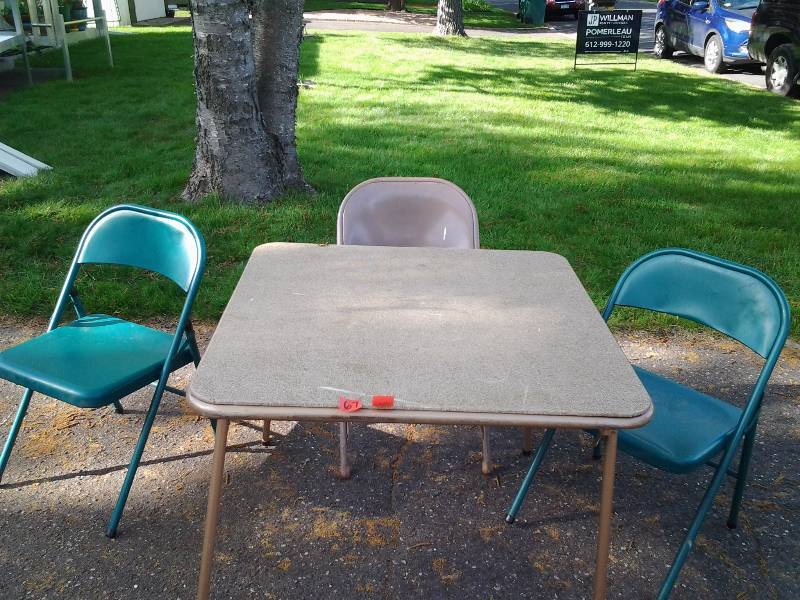 lot 67 image: Folding Card Table & 3 Chairs