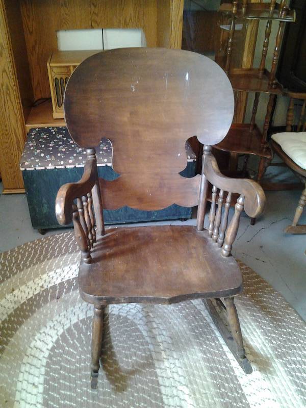 lot 98 image: Vintage Wood Rocker