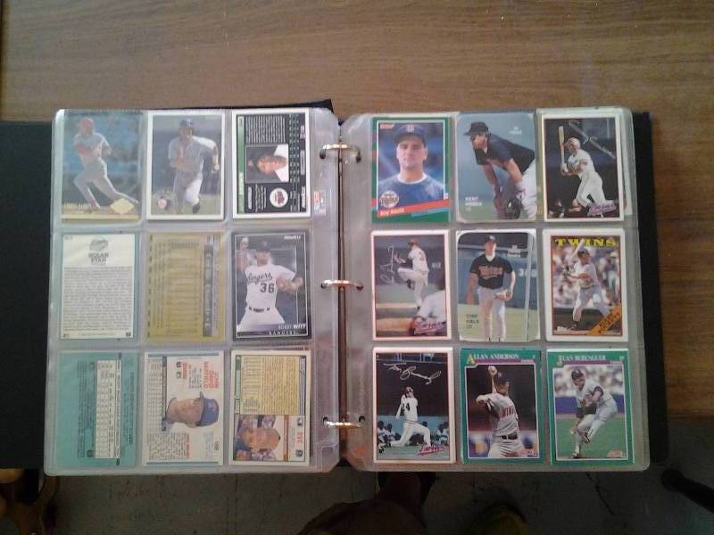 lot 100 image: Album Of Baseball Cards 1989-1990