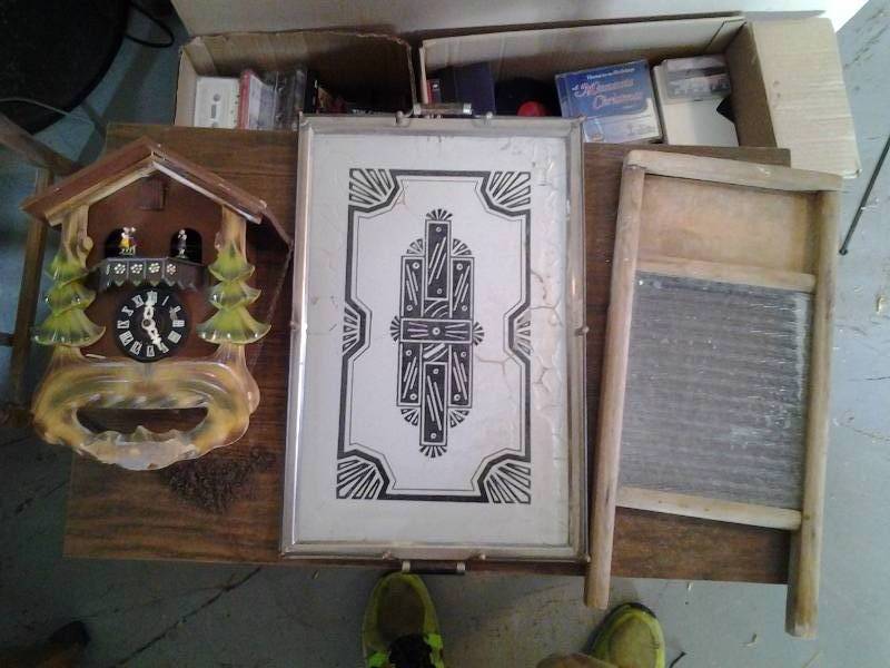 lot 101 image: Glass Washboard, Art Deco-Glass Serving Tray, Cuckoo Clock