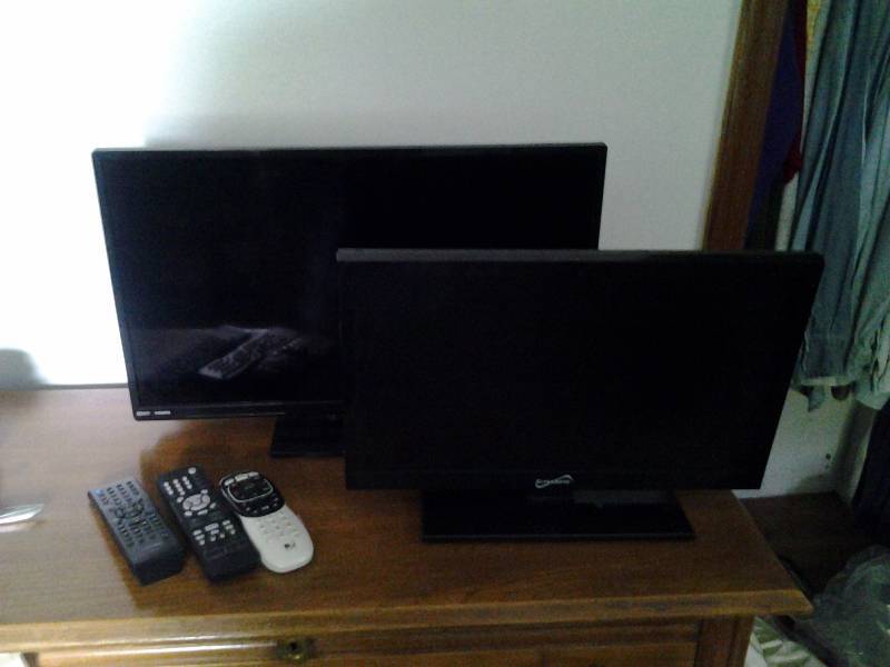 lot 148 image: 2-TVs & Remotes (Only 1 Power Cord)