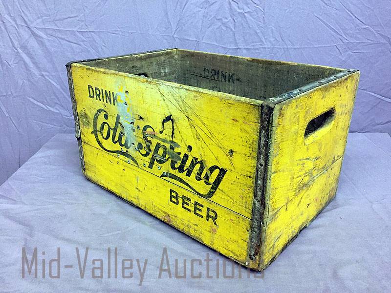 lot 15 image: Cold Spring Beer wood box