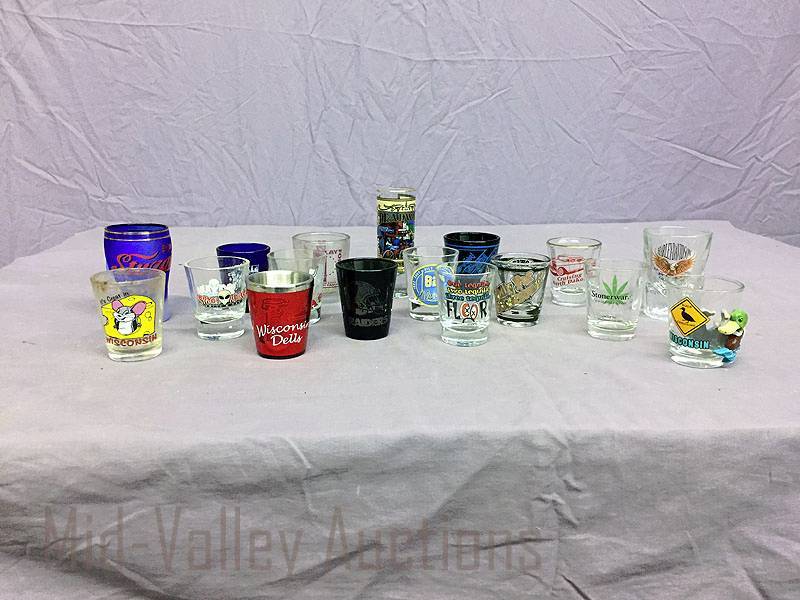 lot 42 image: Shot glasses 17 different