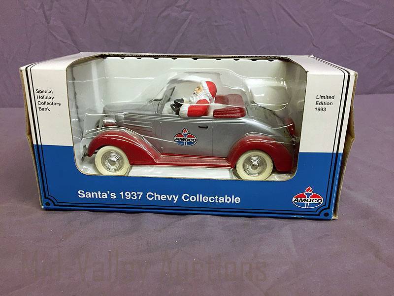 lot 59 image: Amoco die cast metal bank