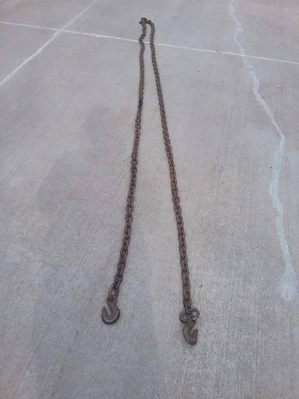 lot 112 image: Logging Chain - 18FT