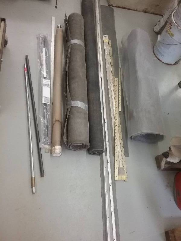 lot 119 image: Lot - Door Hinges, Screen, Misc