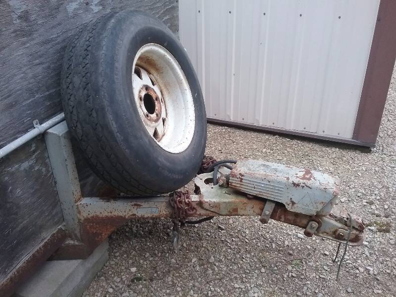lot 120 image: 14x5 Tadem Axle Trailer, Enclosed, Steel Frame