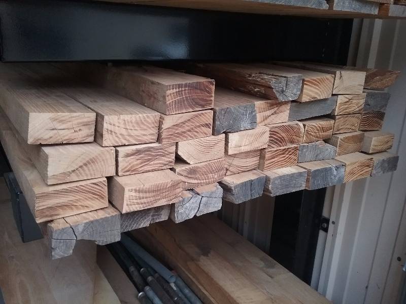 lot 121 image: Lumber - Red Oak, appx 45 pieces, Kiln Dried