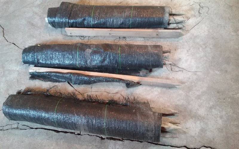lot 16 image: Lot - 3 Rolls Silt Fencing with Stakes