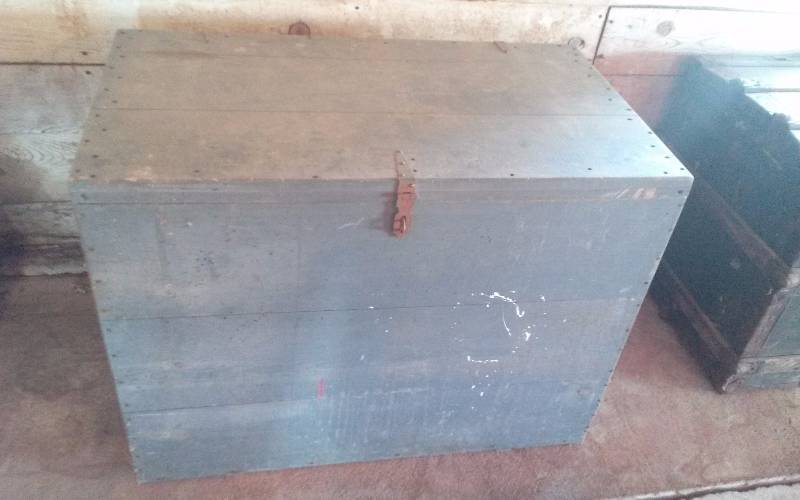 lot 21 image: Wooden BoxTrunk - Slate Blue