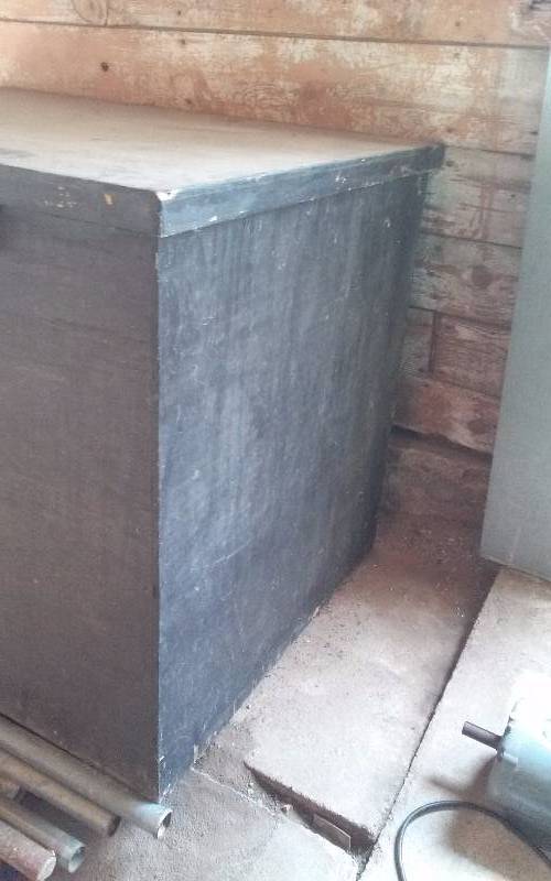 lot 23 image: Large Wooden BoxTrunk - Black