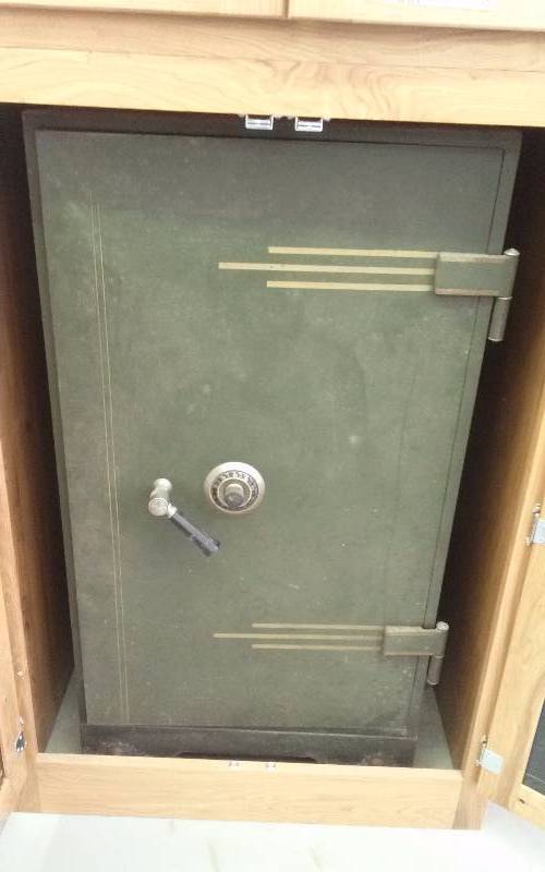 lot 42 image: Diebold Fire Insulated Safe