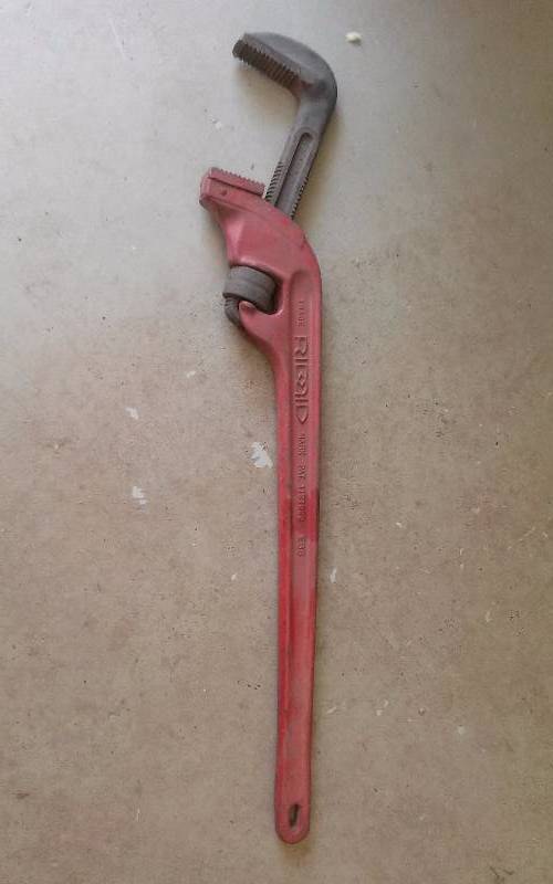 lot 51 image: Ridgid Pipewrench, 36, 4 Angled Jaw
