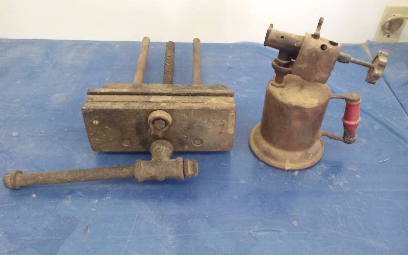 lot 72 image: Lot - Torch, Vise