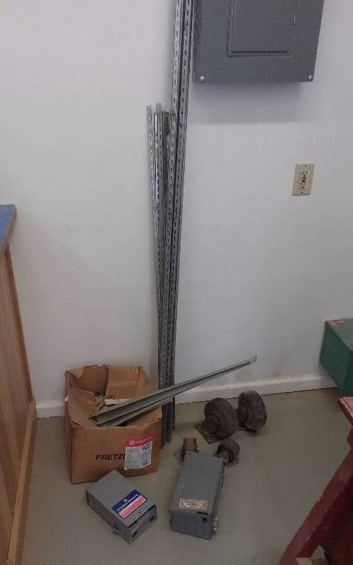 lot 86 image: Lot - Casters, Fuse Boxes, Bracket, etc