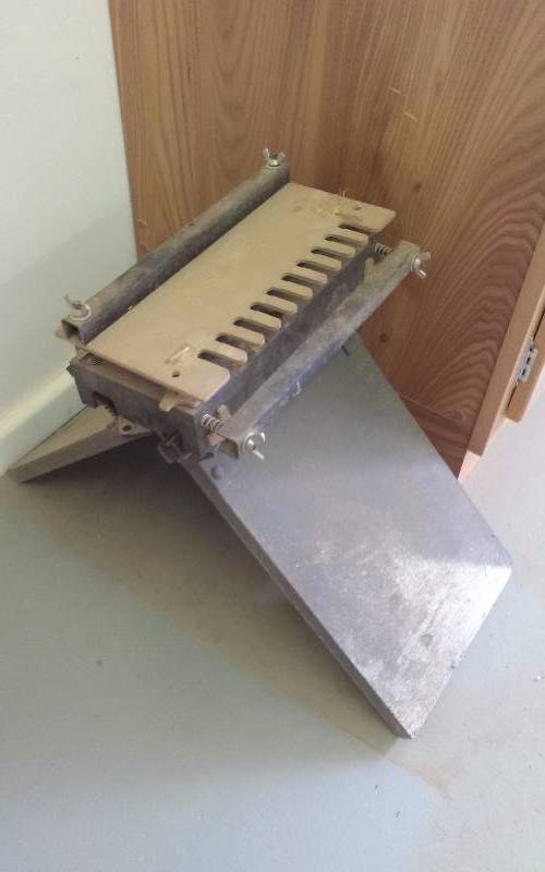lot 91 image: Craftsman Dovetail Fixture Kit