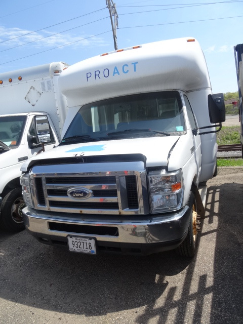 2009 STAR Ford E450 bus.