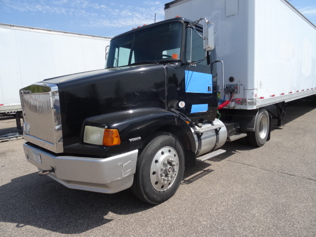 1996 Volvo semi tractor