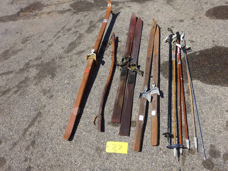 Lot of Old Skis