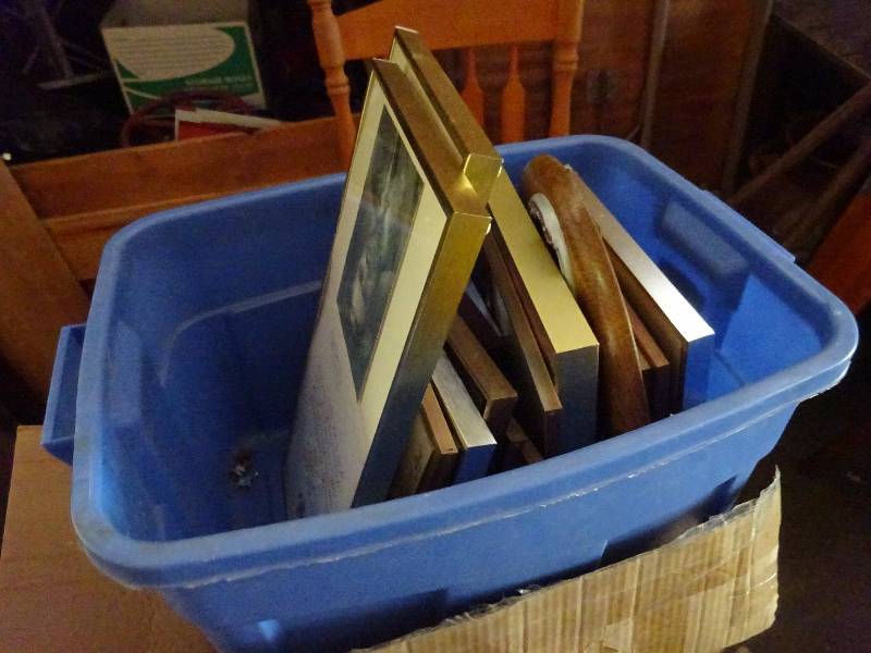 2 Crates Old Frames