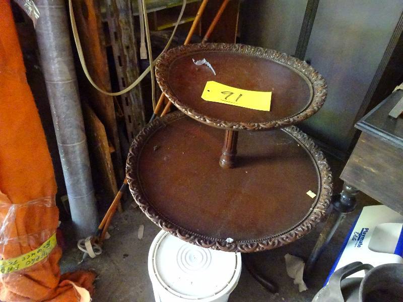 Oval Two Tier