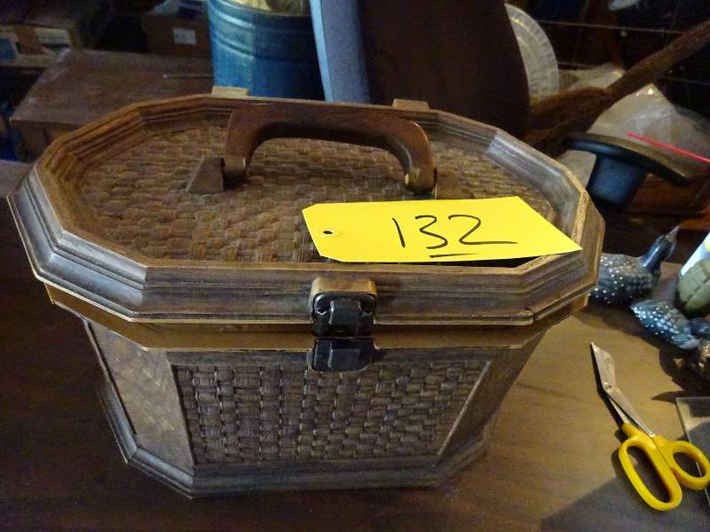 Plastic sewing Kit