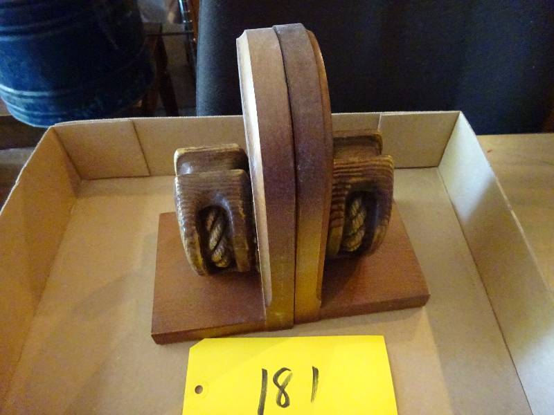 Pulley Book Ends