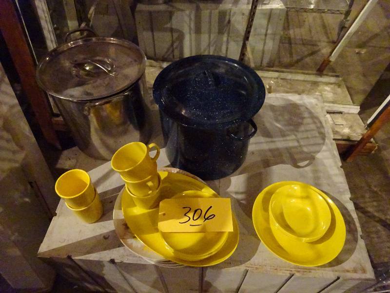 Lot of Texasware and Big Kettles