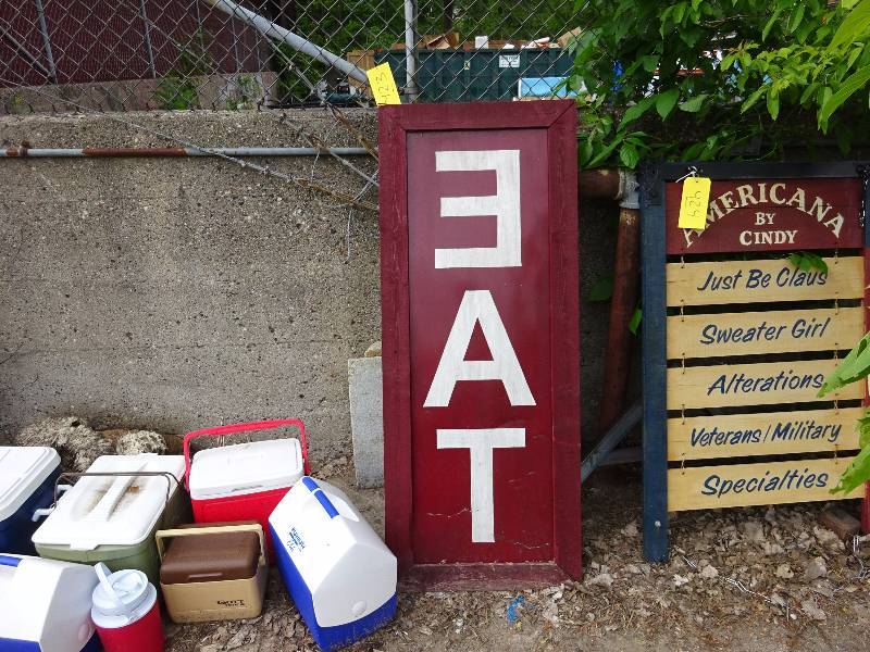 Sign from Dyslexic Diner