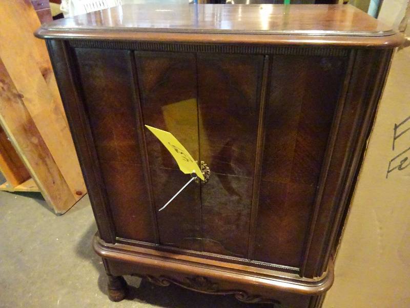 Very Nice Old radio Case