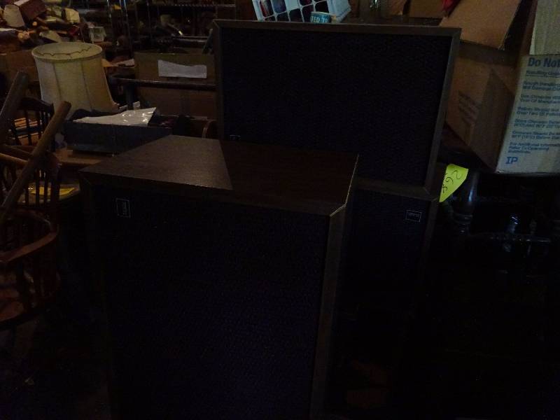 Two Sets Stereo Speakers