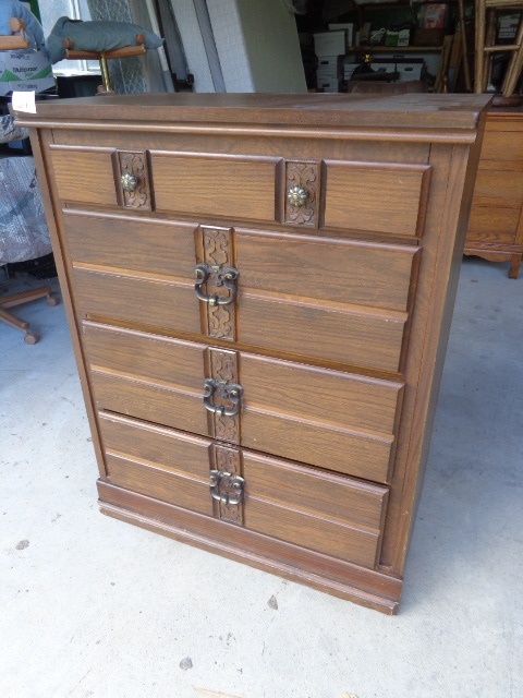 Dresser